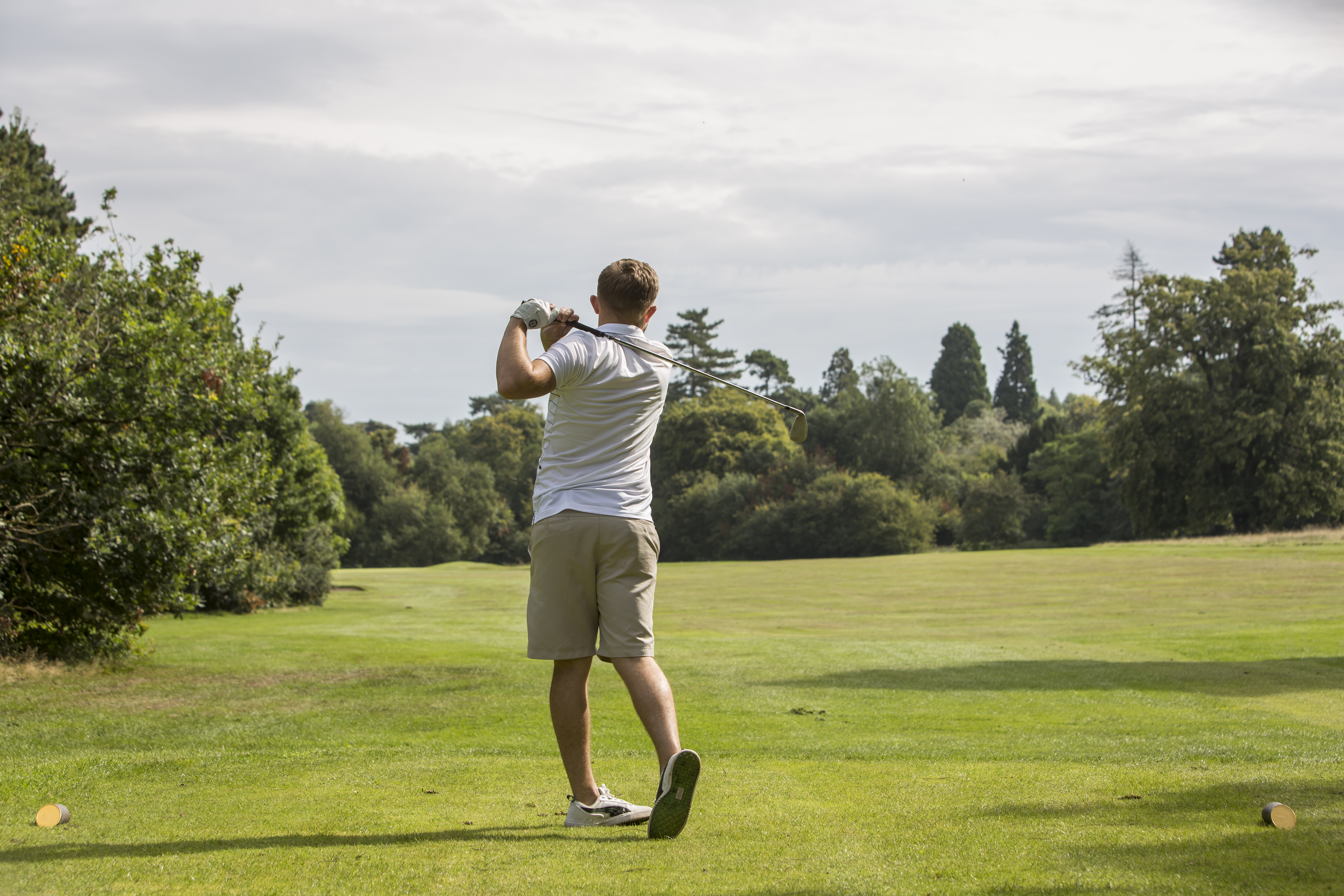 Man playing golf